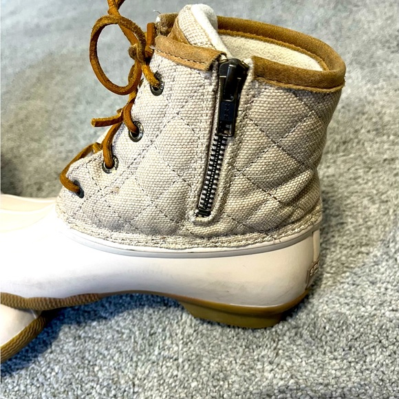 Tan Sperry Duck Boots. Size 7. - Picture 3 of 6